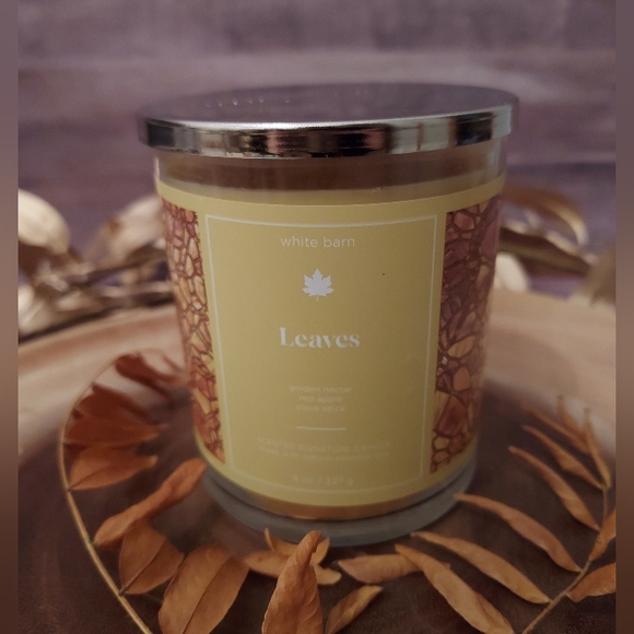 Bath & Body Works Leaves Candle White Barn Leaves Candle B&BW Glass Jar with Lid - Picture 1 of 5